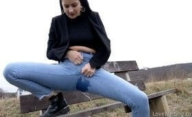 Обоссалась в штаны