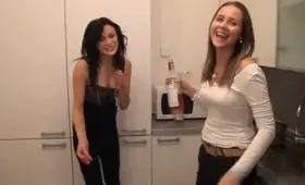 Напились и пописали на пол